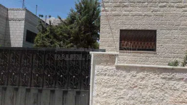 فيلا/منزل في اربد شارع الجامعه دخلة محمص القضماني  - 180,000 دأ - صورة NaN
