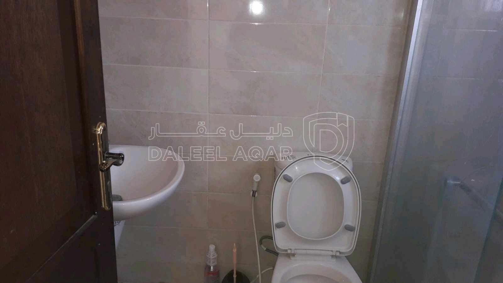 شقة في شقة للبيع قرب شارع الاستقلال  - 38,000 دأ - صورة 1