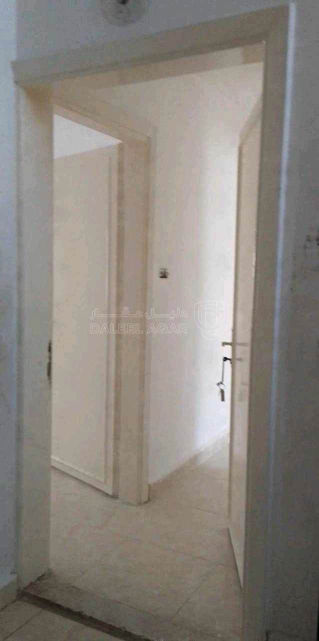 شقة في المنارة شارع ام الكرام  - 17,000 دأ - صورة 1