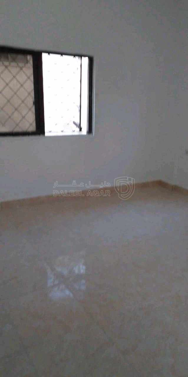 شقة في المنارة شارع ام الكرام  - 17,000 دأ - صورة 1