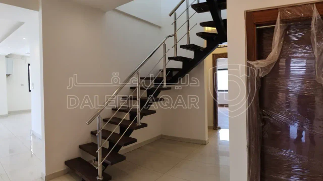 شقة - عمان - الرونق - 170000 دأ