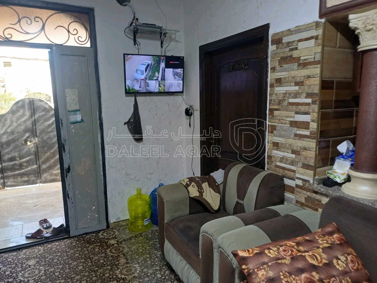 فيلا/منزل في منزل - 70,000 دأ - صورة 1