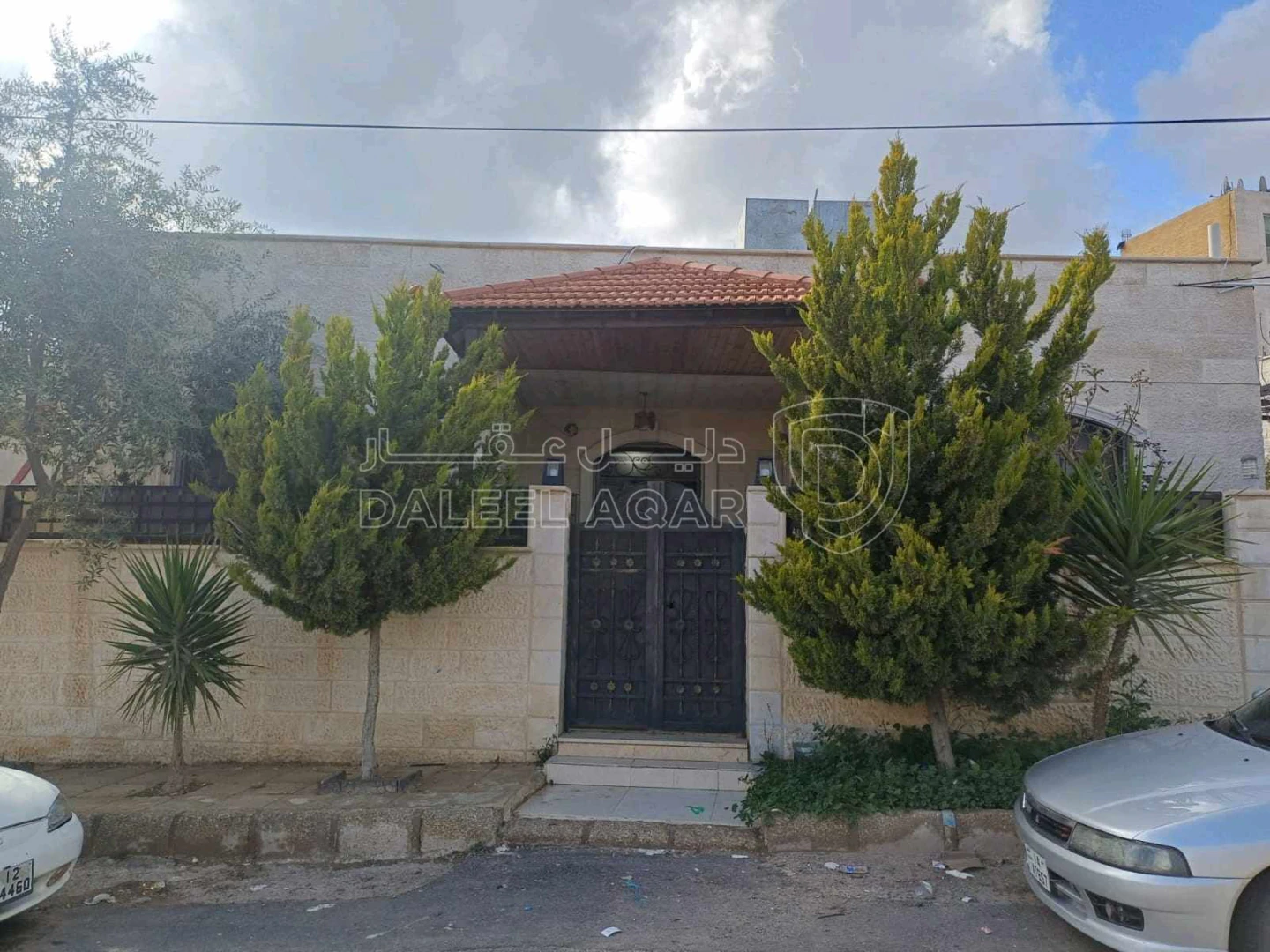 فيلا/منزل في منزل - 70,000 دأ - صورة 1