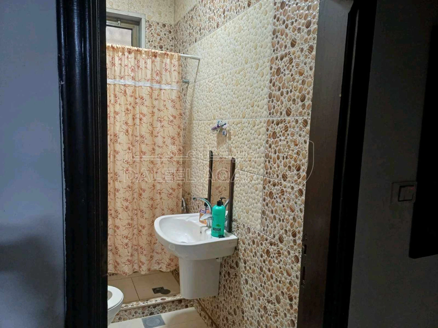 فيلا/منزل في منزل - 70,000 دأ - صورة 1