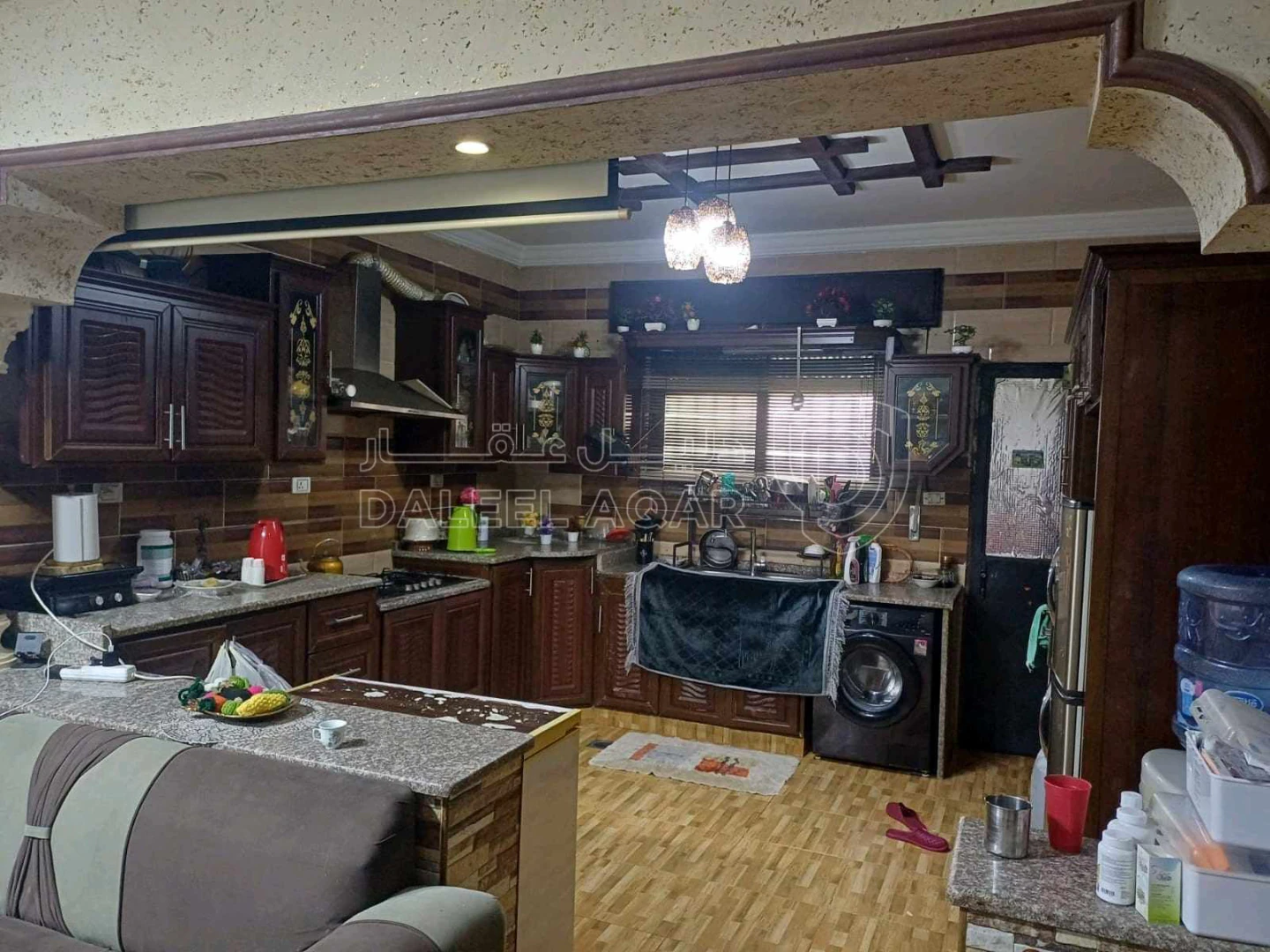 فيلا/منزل في منزل - 70,000 دأ - صورة 1