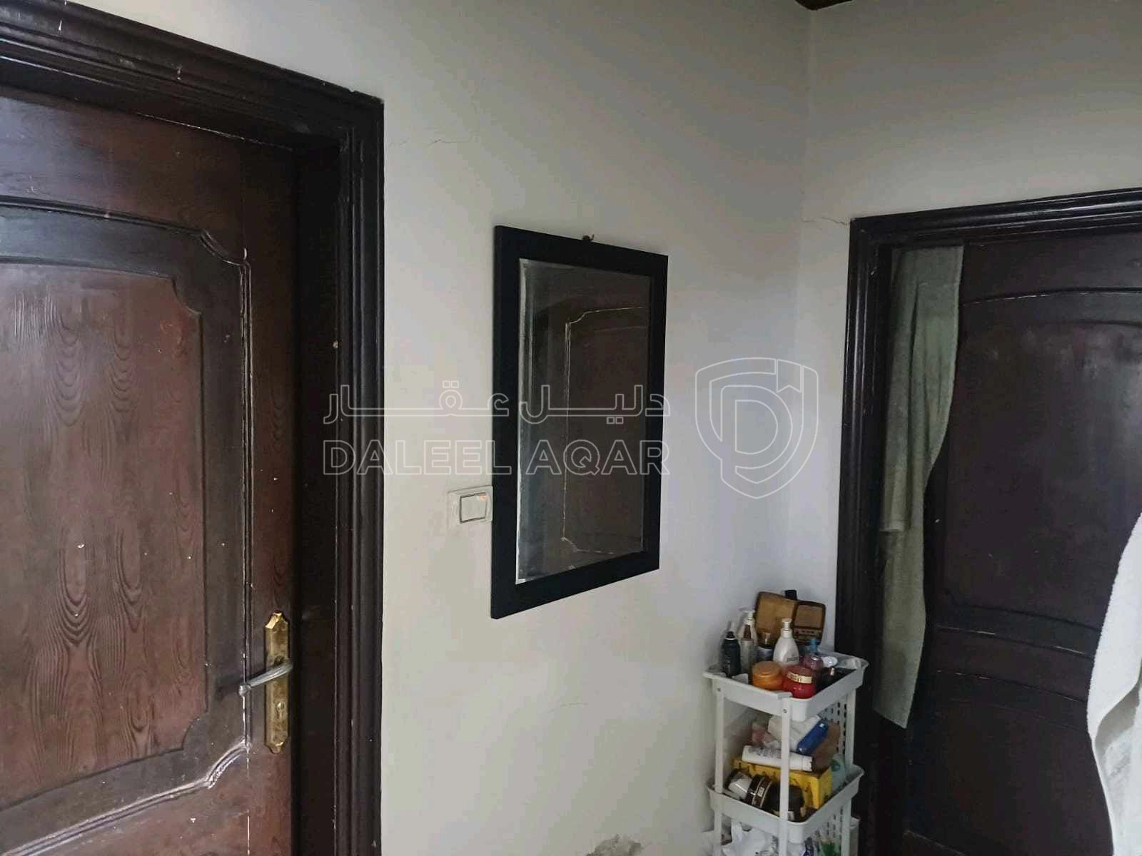فيلا/منزل في منزل - 70,000 دأ - صورة 1