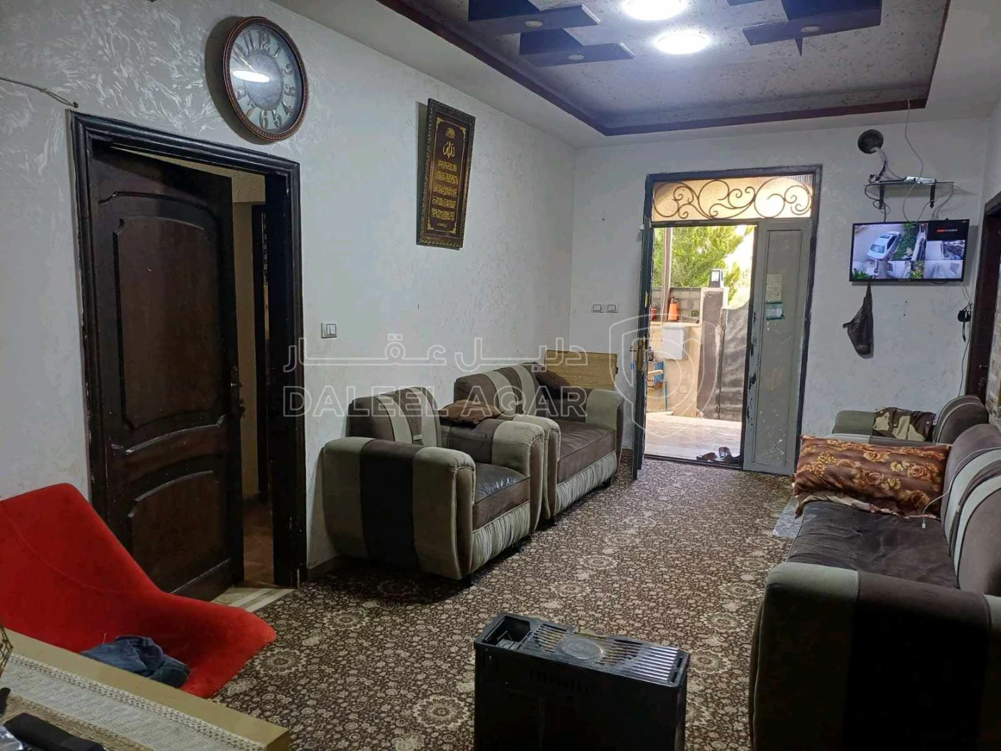 فيلا/منزل في منزل - 70,000 دأ - صورة 1