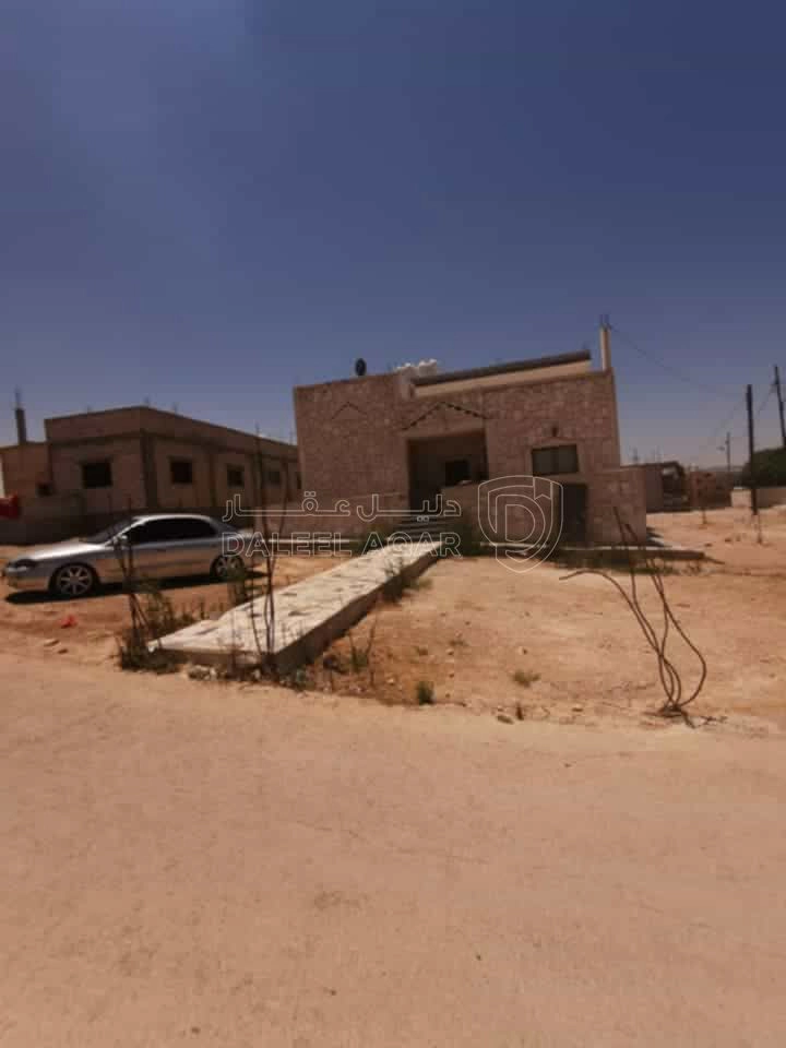 مبنى في بيت طابقين للبيع الزرقاء الهاشمية  - 42,000 دأ - صورة 1