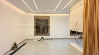 شقة - اربد - دوار الشهيد معاذ الكساسبة - 75000 دأ
