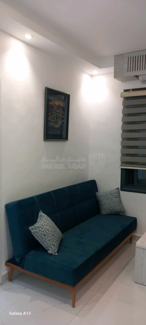 شقة في شقه مفروش فندقي مطبخ مفتوح على المعيشه مؤجره٤٥٠ د - 36,000 دأ - صورة 1