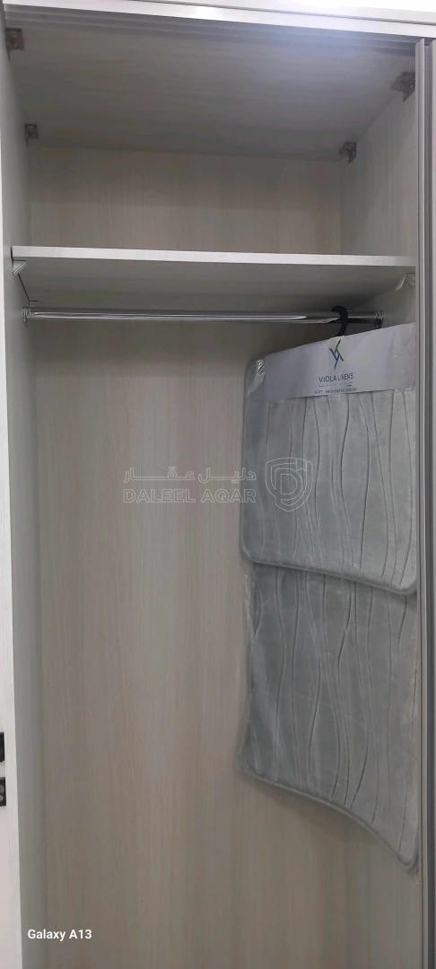 شقة في شقه مفروش فندقي مطبخ مفتوح على المعيشه مؤجره٤٥٠ د - 36,000 دأ - صورة 1