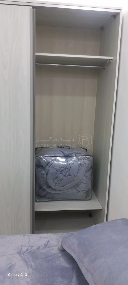 شقة في شقه مفروش فندقي مطبخ مفتوح على المعيشه مؤجره٤٥٠ د - 36,000 دأ - صورة 1