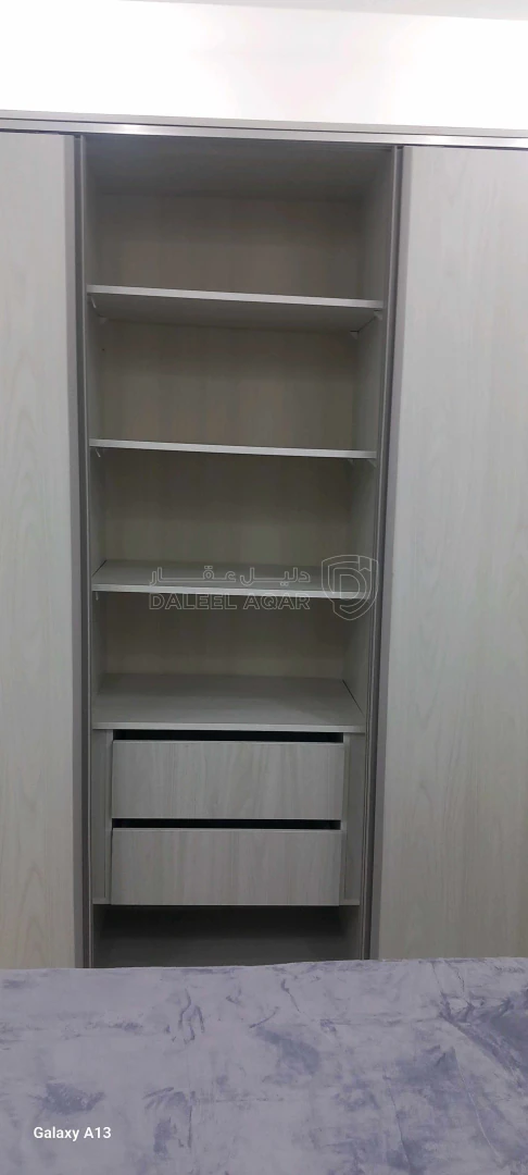 شقة في شقه مفروش فندقي مطبخ مفتوح على المعيشه مؤجره٤٥٠ د - 36,000 دأ - صورة 1