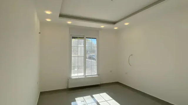 شقة - السلط - الفحيص  - 125000 دأ