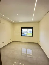 شقة في تبعد 2.5 كم عن شارع المطار - 65,000 دأ - صورة NaN