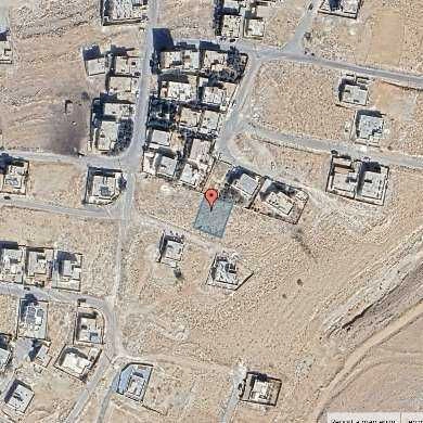 أرض في  الزرقاء/ حي الأحمد - قرب مسجد سعد بن الربيع - 18,000 دأ - صورة 1
