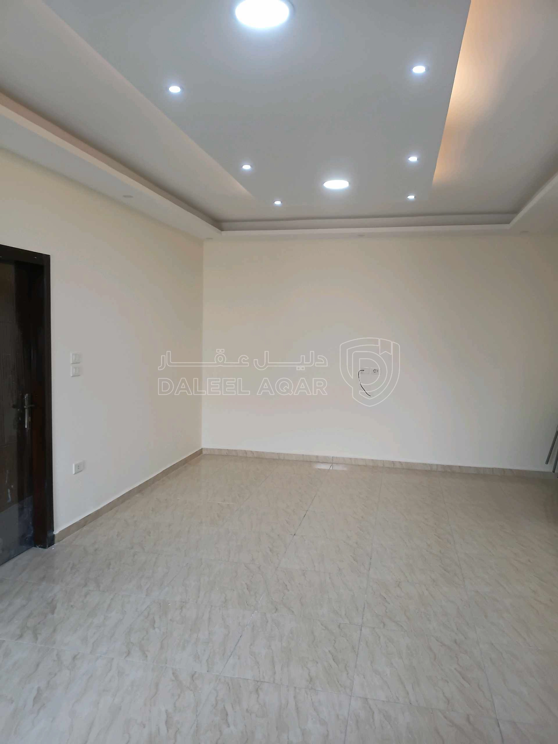 شقة في البلقاء . السلط . إسكان المهندسين . بالقرب من احد  - 65,000 دأ - صورة 1