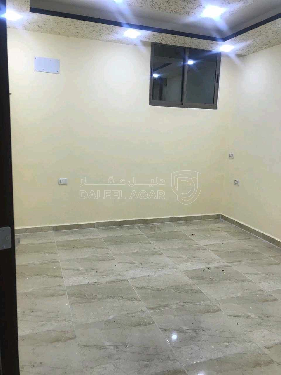 شقة في الرمثا حي الزهور قرب إشارة جابر ومسجد أهل القران - 36,000 دأ - صورة 11
