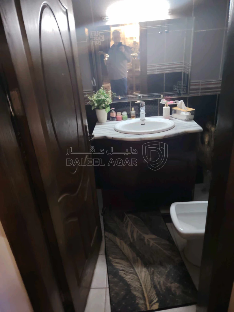 شقة في للبيع شقه ارضيه الرابيه خلف الاتصالات  - 135,000 دأ - صورة 1