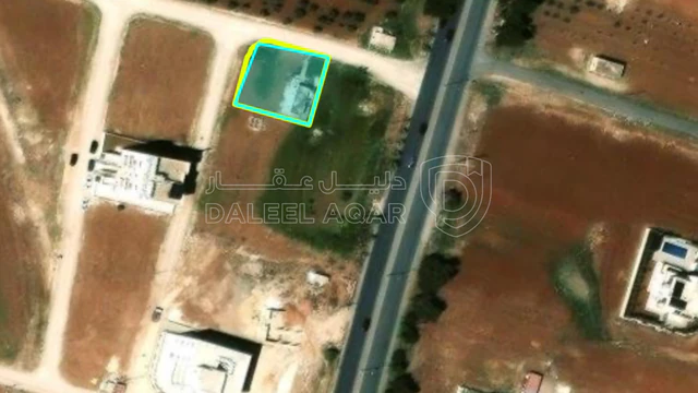 أرض - أرض سكني للبيع  في مادبا الخطابية على شارعين  - 96000 دأ