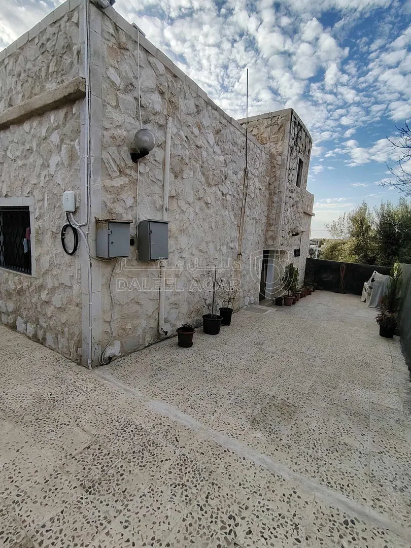 فيلا/منزل في ناعور / البصّة / قبل شركة دار الدواء. - 290,000 دأ - صورة 1