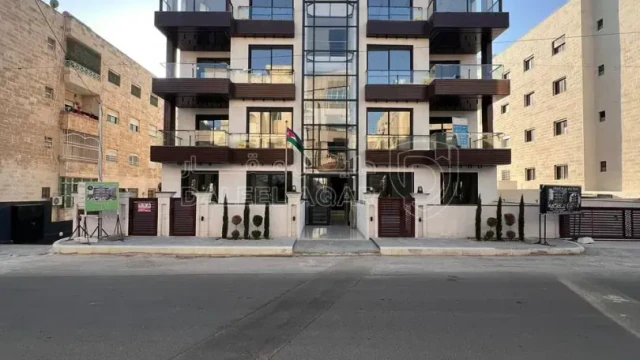شقة - شقة بالقرب من مطعم زهور الشفا  - 97000 دأ