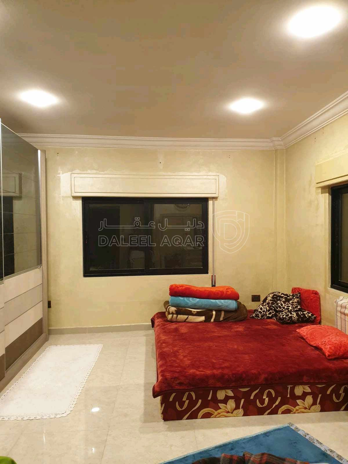 شقة في الزرقاء  - 60,000 دأ - صورة 1