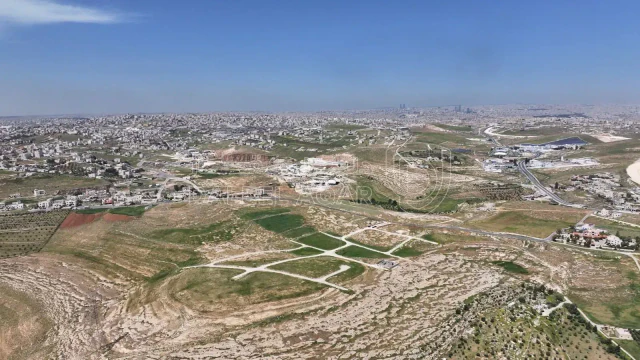أرض - أرض سكنية بالمستندة الجديدة- 2.5 كم عن اشارة الغاز - 42000 دأ