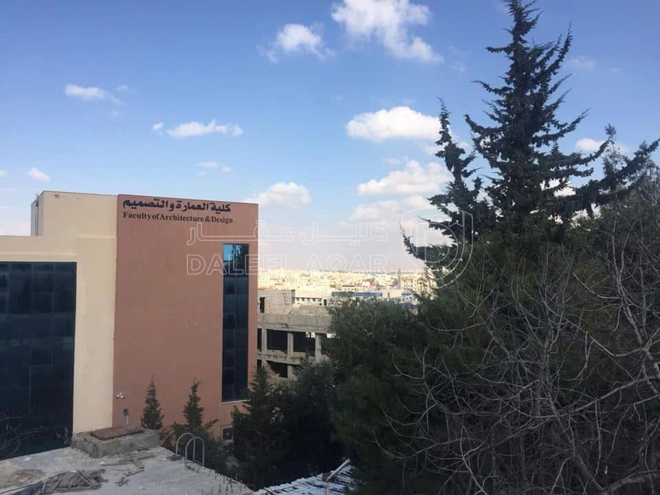فيلا/منزل في منزل للبيع خلف جامعة البتراء في موقع مميز جدا  - 550,000 دأ - صورة 1