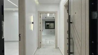 شقة - شمال شرق دوار معاذ الكساسبة(دوار الطيارة) ب300 متر - 86000 دأ