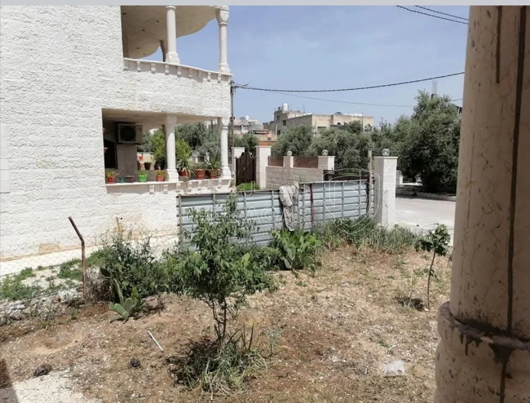 فيلا/منزل في اربد,البارحه,شارع قيس بن سعد - 75,000 دأ - صورة 1