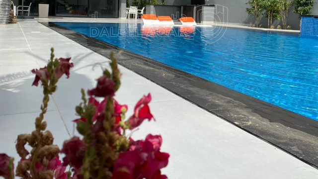 مزرعة/شاليه في Chalet - 185,000 دأ - صورة NaN