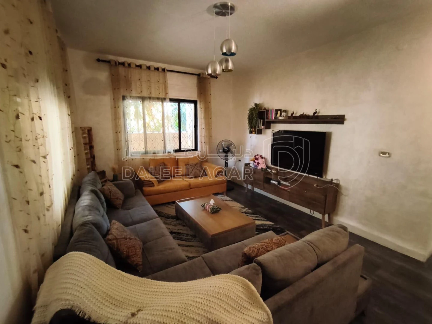 فيلا/منزل في فيلا من طابقين للبيع في مرج الحمام - 400,000 دأ - صورة 1