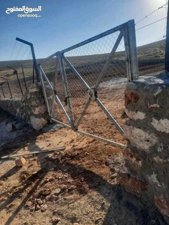 أرض في ارض للبيع في الزرقاء -القنيه  مشكيه بل كامل  - 29,000 دأ - صورة 1