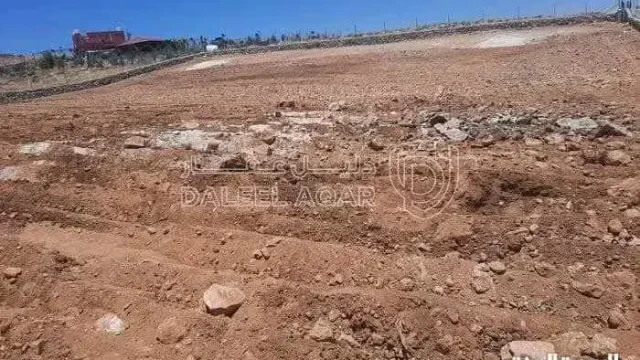 أرض - ارض للبيع في الزرقاء -القنيه  مشكيه بل كامل  - 25000 دأ