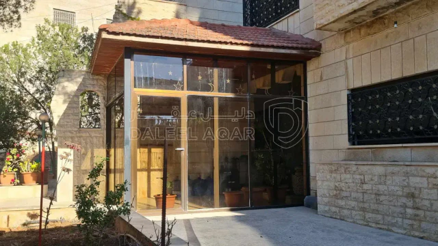 فيلا/منزل - عمان طبربور مقابل جامعة العلوم الإسلامية - 300000 دأ