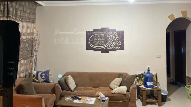 شقة في عمان جبيهه ضاحية الرشيد خلف نادي ضباط دفاع المدني  - 73,000 دأ - صورة NaN