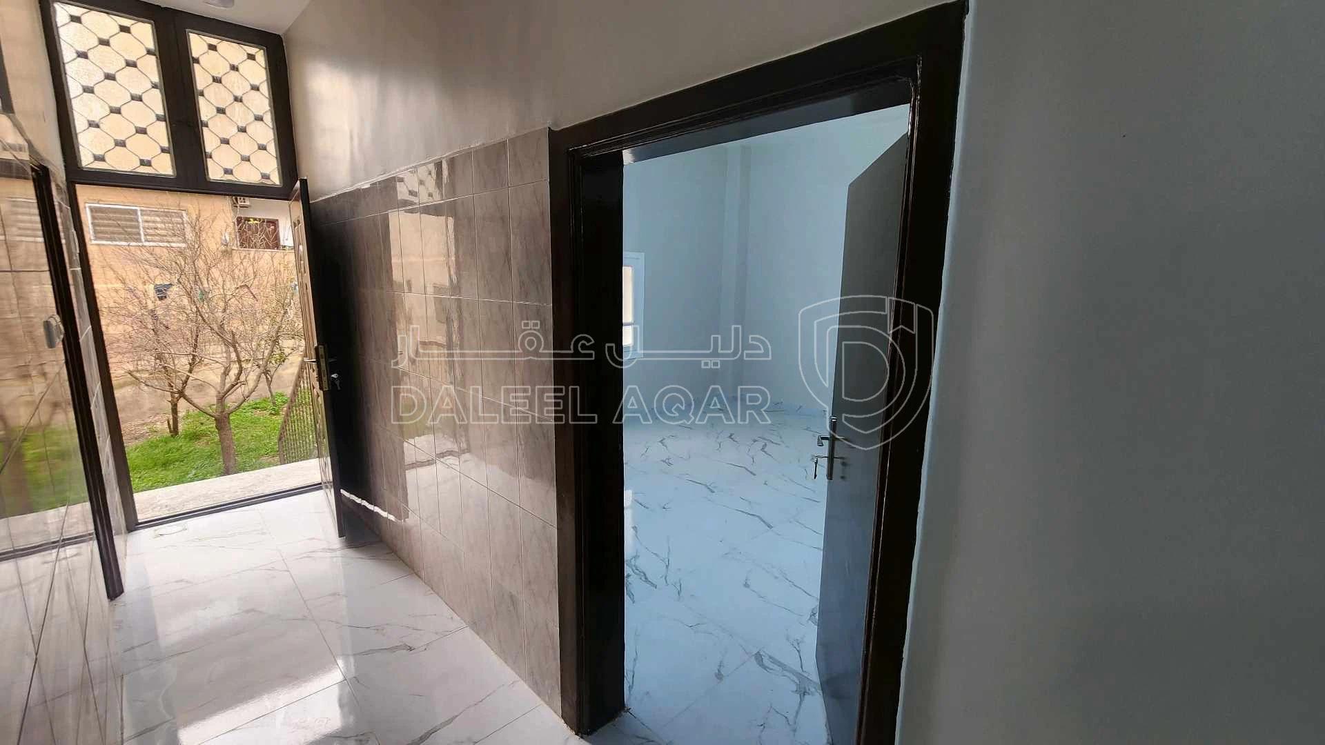 فيلا/منزل في الزرقاء شارع الامير عبد الإله نزول الحاووز  - 35,000 دأ - صورة 1