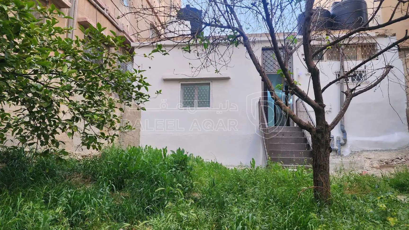 فيلا/منزل في الزرقاء شارع الامير عبد الإله نزول الحاووز  - 35,000 دأ - صورة 1