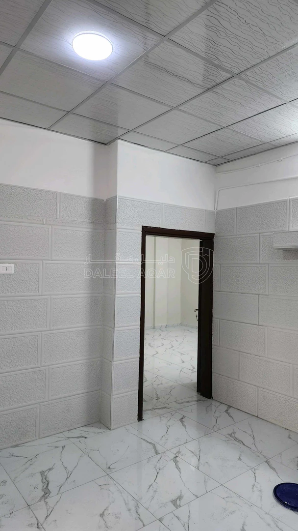 فيلا/منزل في الزرقاء شارع الامير عبد الإله نزول الحاووز  - 35,000 دأ - صورة 1