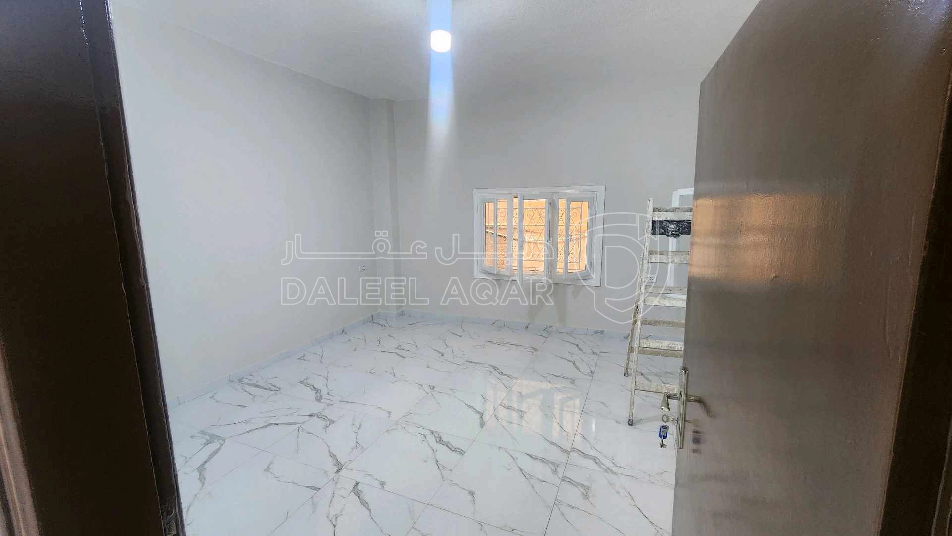 فيلا/منزل في الزرقاء شارع الامير عبد الإله نزول الحاووز  - 35,000 دأ - صورة 1