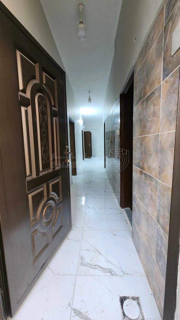 فيلا/منزل في الزرقاء شارع الامير عبد الإله نزول الحاووز  - 35,000 دأ - صورة 1