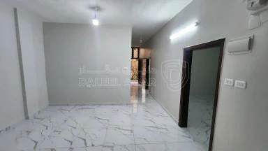 فيلا/منزل - الزرقاء شارع الامير عبد الإله نزول الحاووز  - 35000 دأ