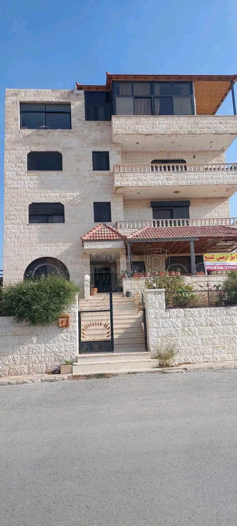 شقة في السلط، نقب الدبور العلوي  - 85,000 دأ - صورة 1