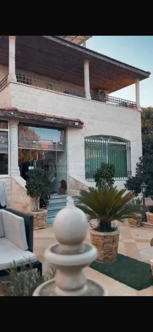 فيلا/منزل في اربد /حي الرهبات الوردية  - 320,000 دأ - صورة 1