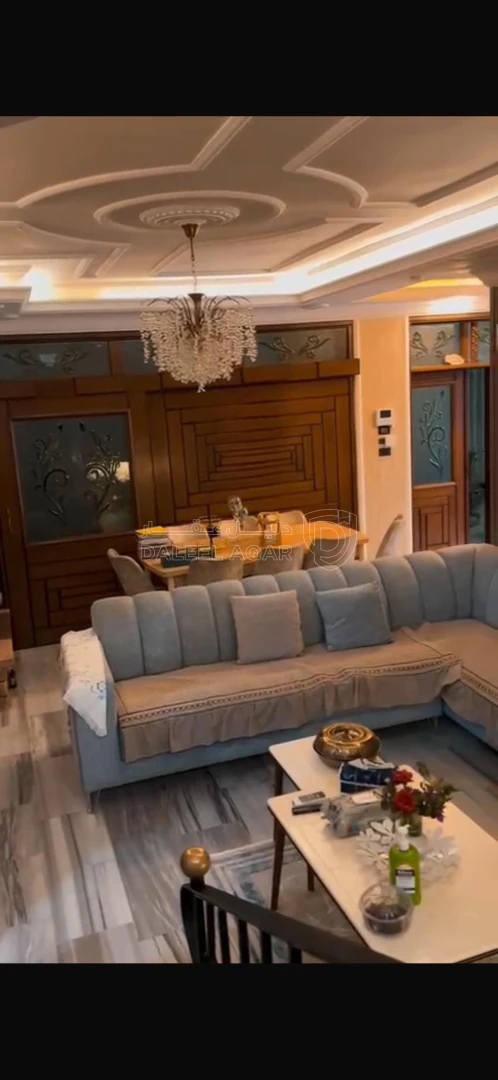 فيلا/منزل في اربد /حي الرهبات الوردية  - 320,000 دأ - صورة 1