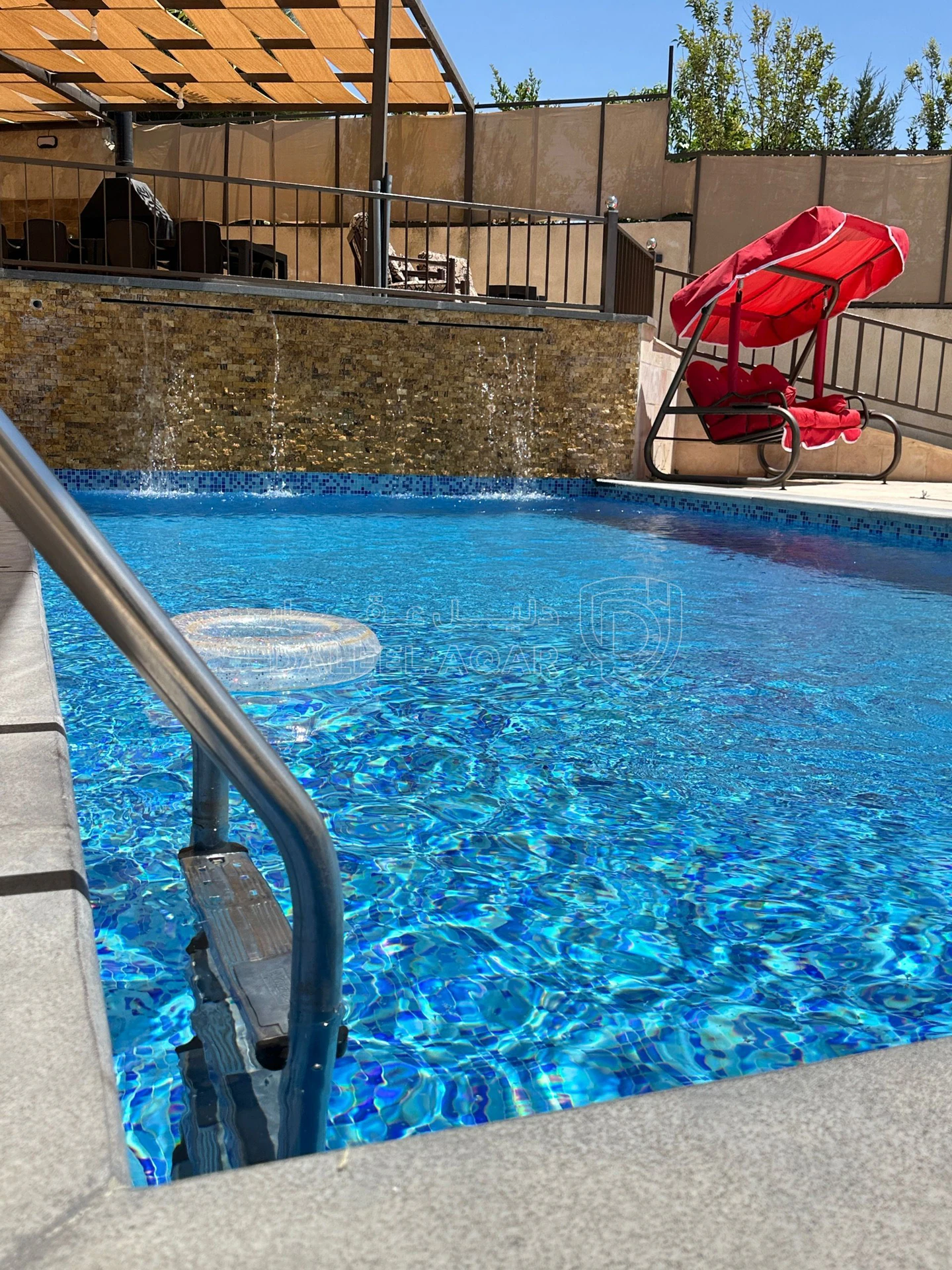 فيلا/منزل في قطعتين ارض مع فيلا و مسبح للبيع  - 490,000 دأ - صورة 5