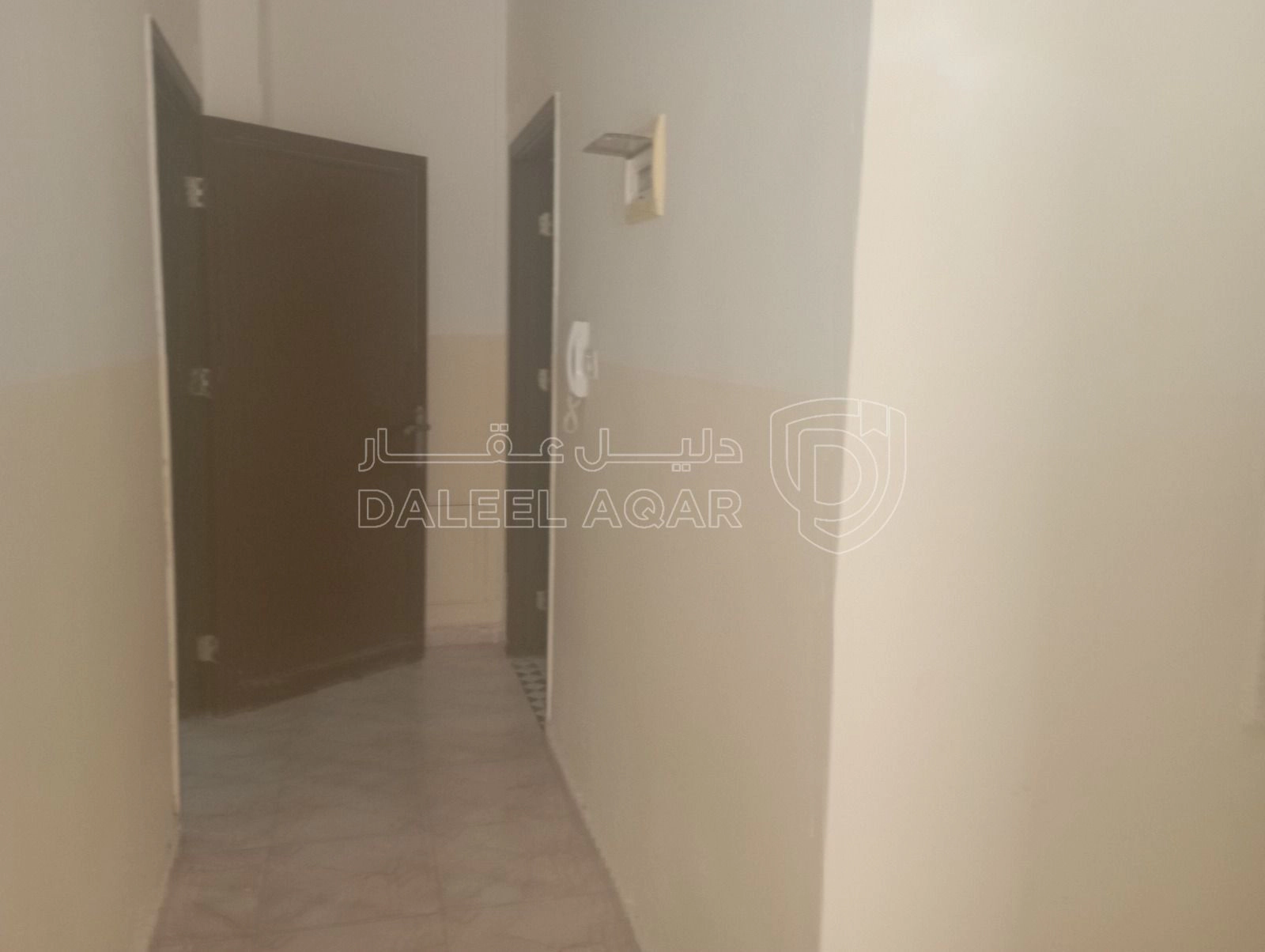 شقة في شارع الثورة العربية الكبرى - حي الامير علي  - 50,000 دأ - صورة 1