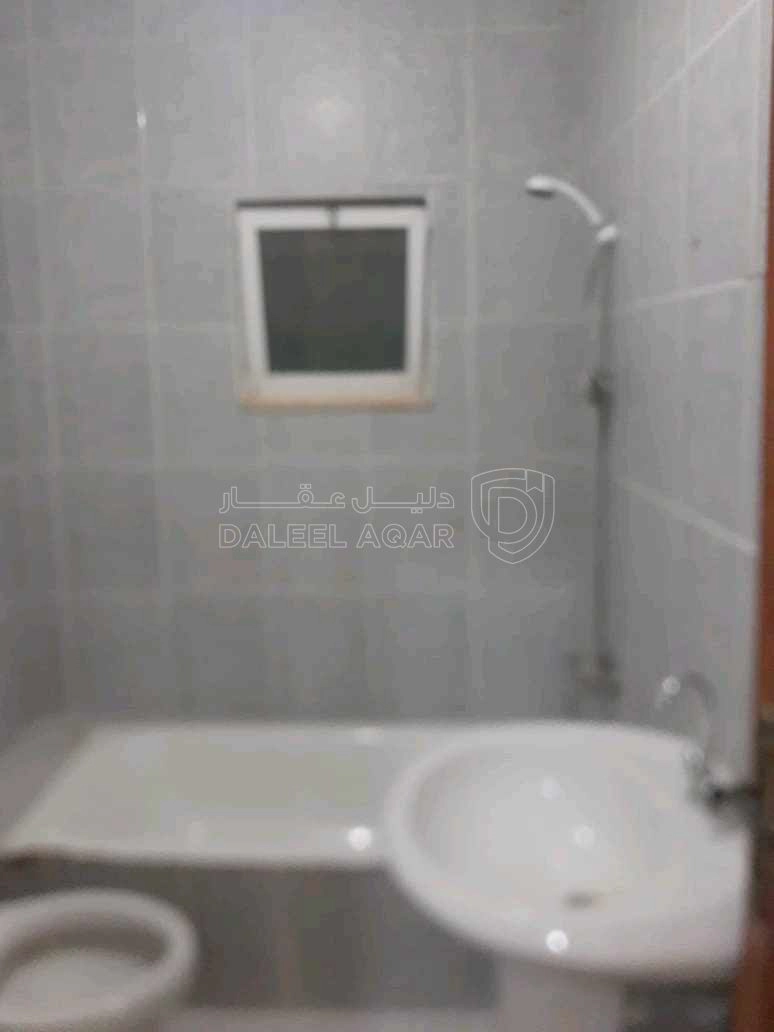 شقة في الزرقاء.  الزواهره. حي القمر . مقابل كلية قرطبه  - 30,000 دأ - صورة 1
