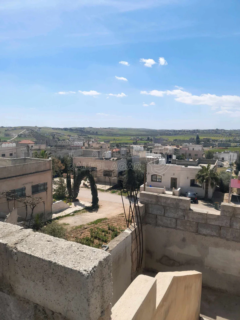 فيلا/منزل في بلعما الجبل الأخضر بجانب منزل الشيخ نواف الفارس  - 50,000 دأ - صورة 6